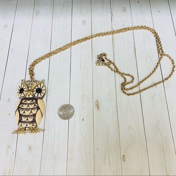 Cream Color Acrylic Owl Necklace - Picture 1 of 3